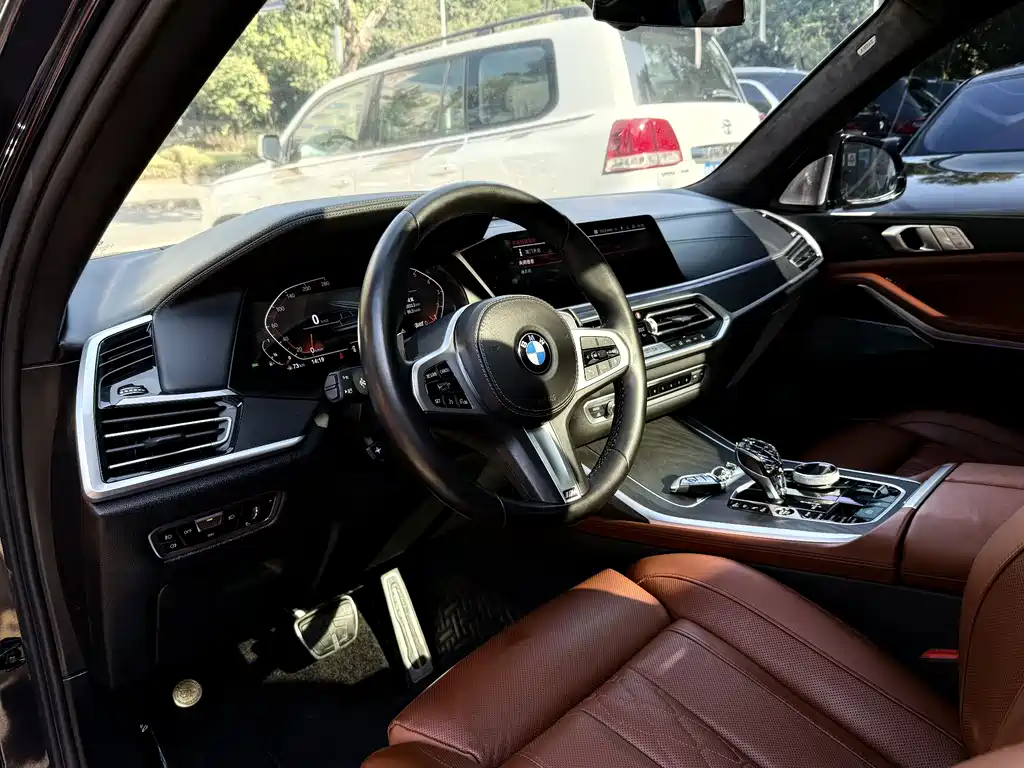 BMW X7 2022 — фото 11