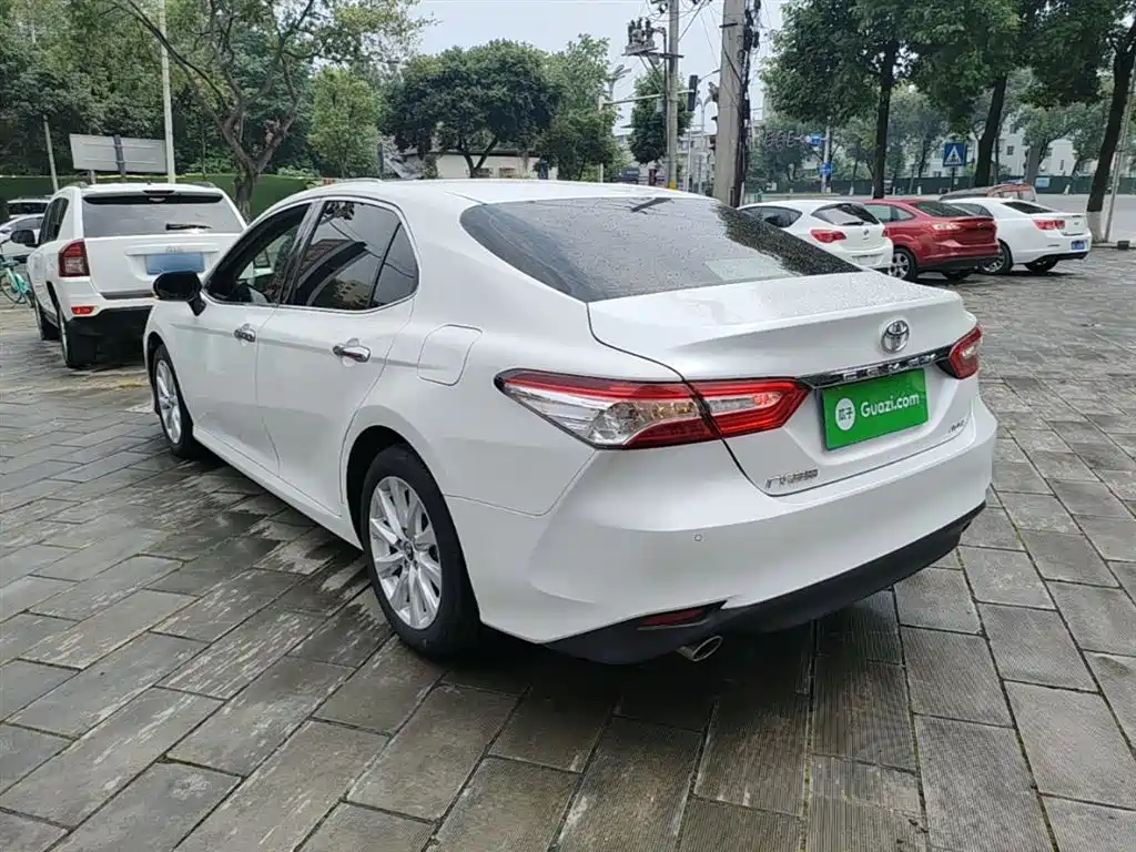 Toyota Camry 2020 — фото 5