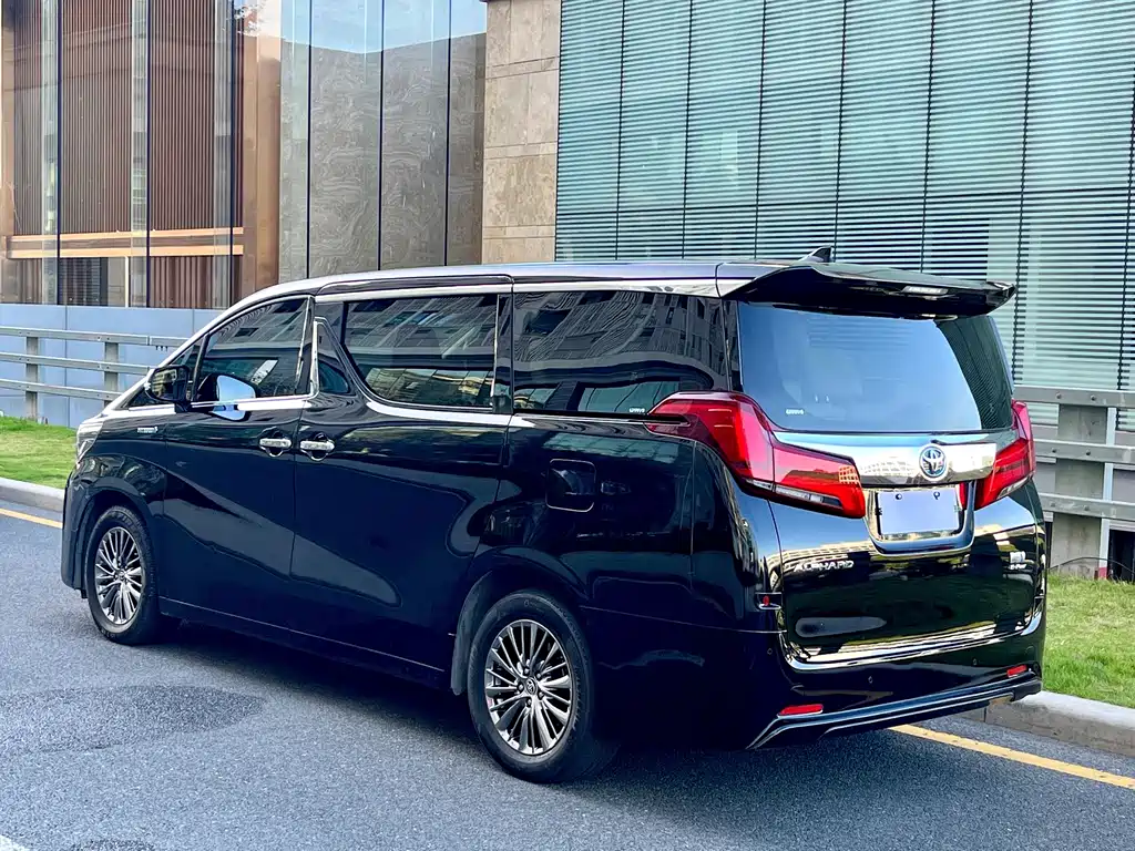 Toyota Alphard 2020 — фото 4