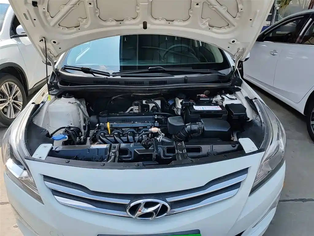 Hyundai Verna 2016 — фото 20