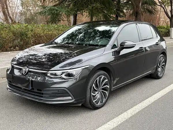 Volkswagen Golf 2021