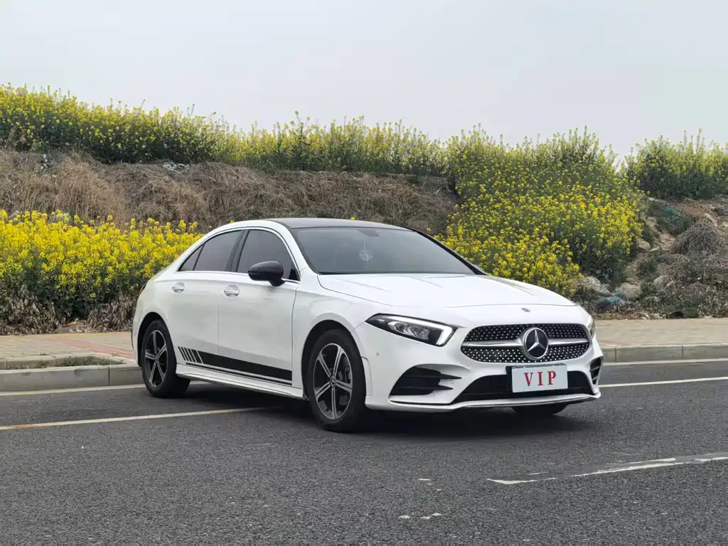 Mercedes-Benz A-Class 2023 — фото 3