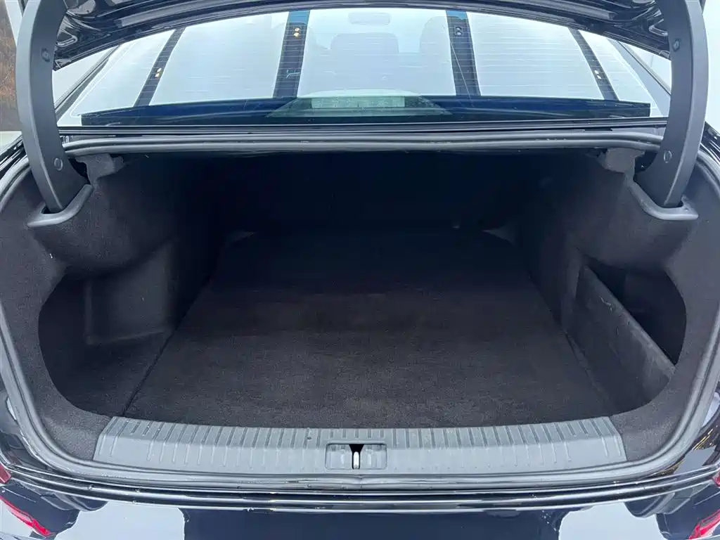 Volkswagen Passat 2023 — фото 3