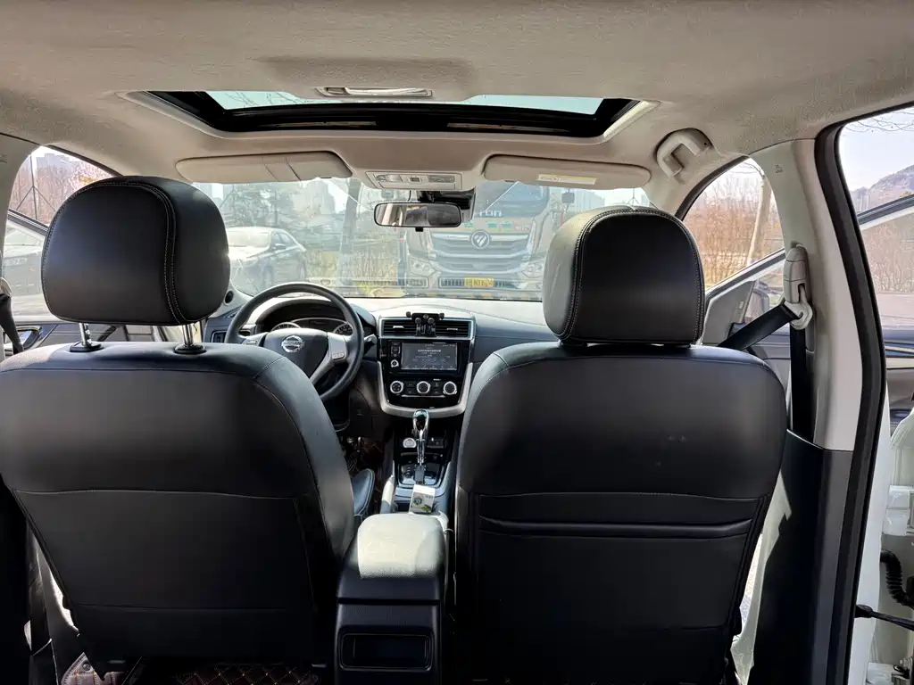 Nissan Tiida 2018 — фото 20