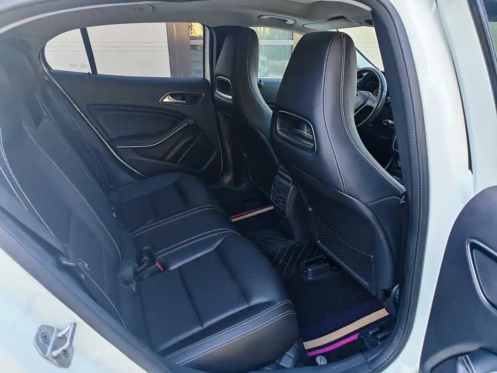 Mercedes-Benz GLA 2015 — фото 4