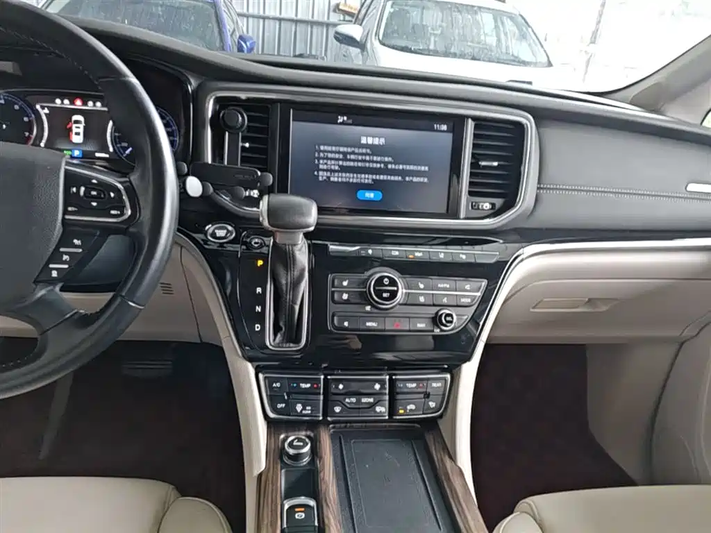 GAC Motor Trumpchi M8 2018 — фото 13