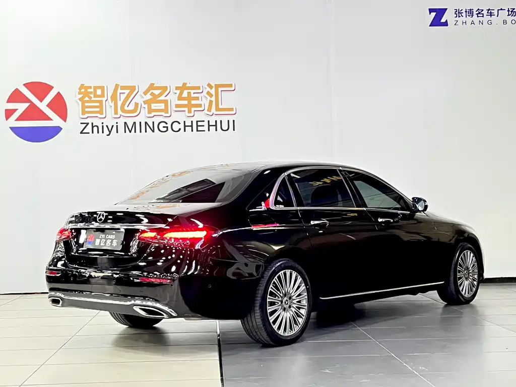 Mercedes-Benz E-Class 2020 — фото 12