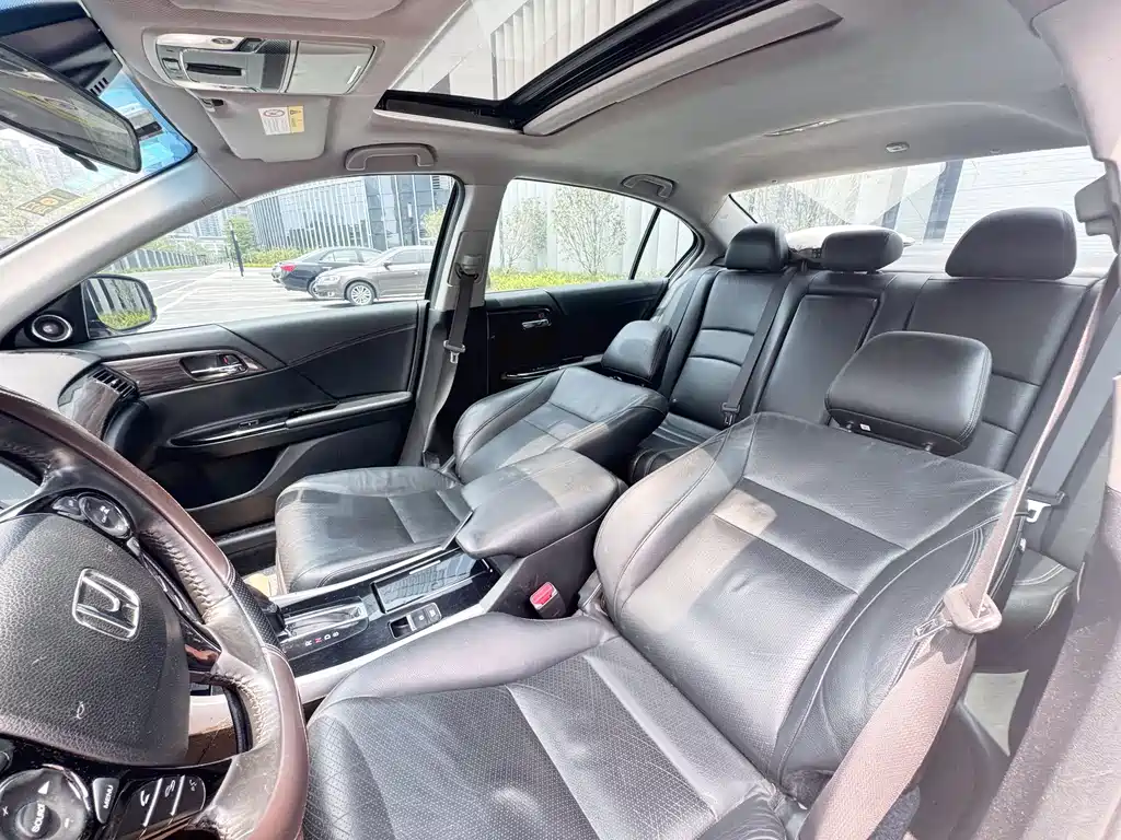 Honda Accord 2016 — фото 13
