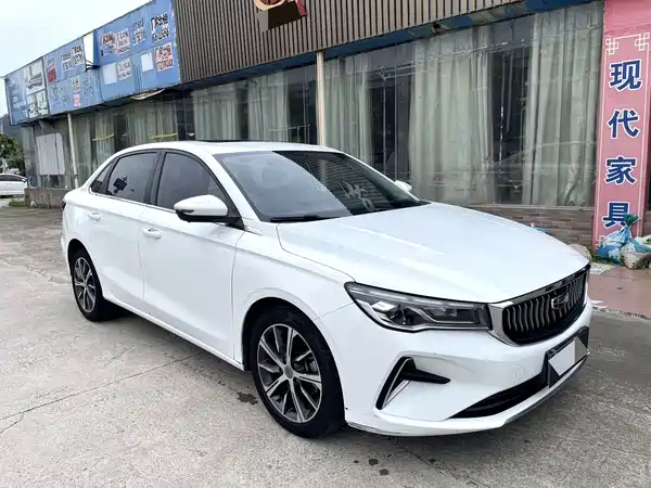 Geely Emgrand 2023