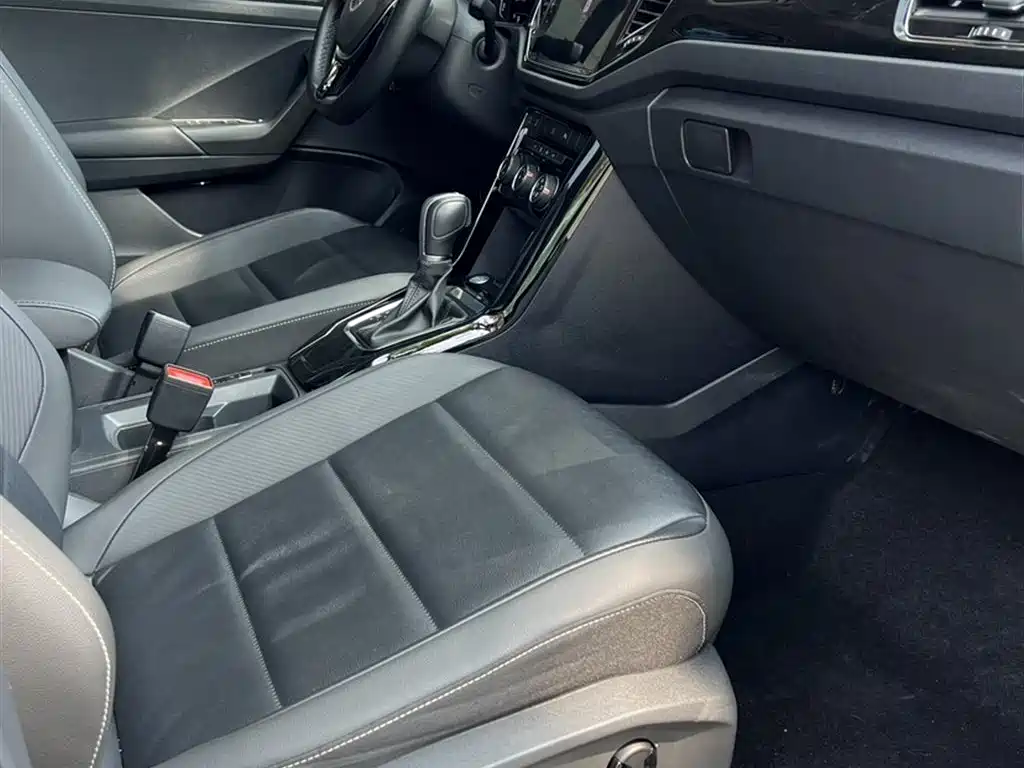 Volkswagen T-Roc 2023 — фото 17