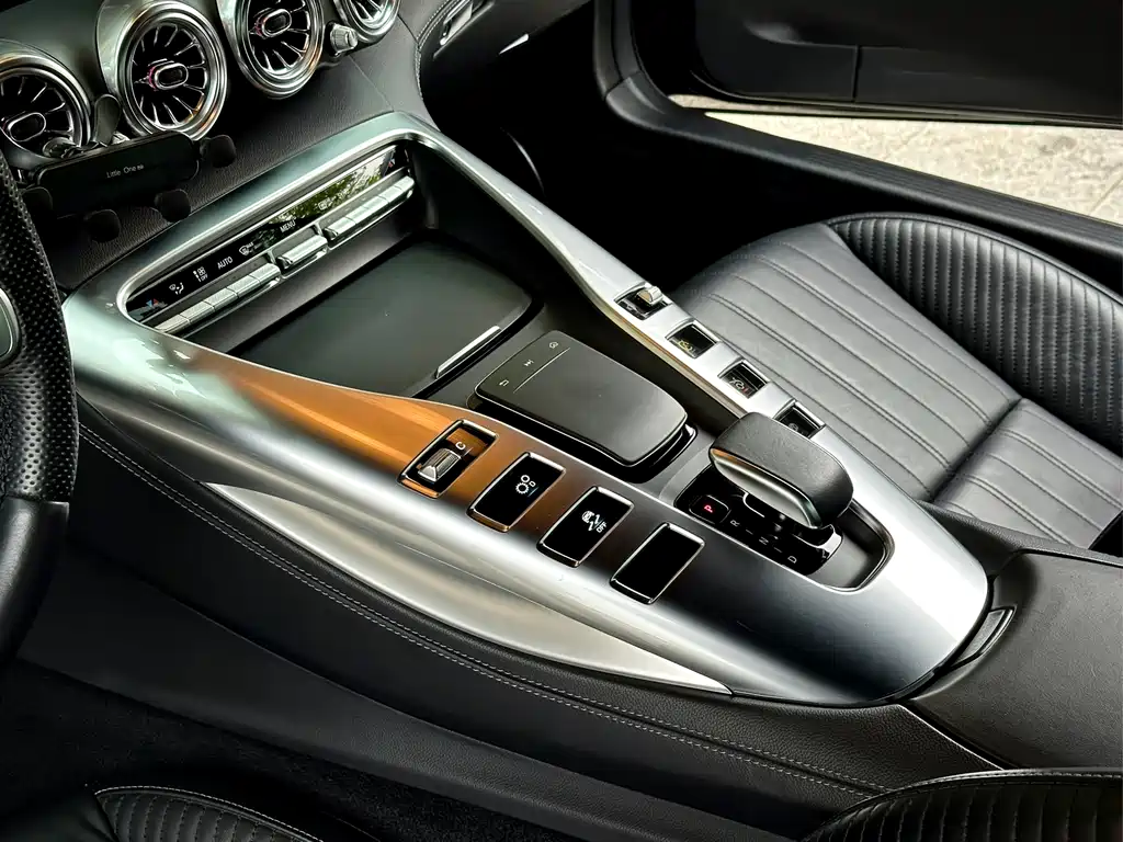 Mercedes-Benz AMG GT 2021 — фото 13