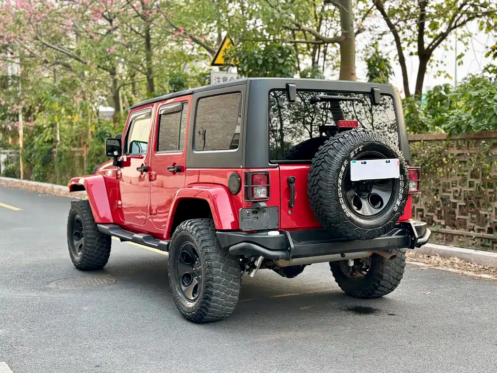 Jeep Wrangler 2015 — фото 4