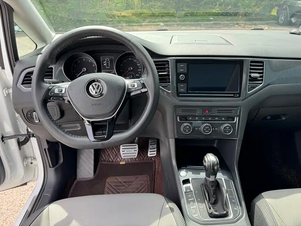 Volkswagen Golf Sportsvan 2019 — фото 11