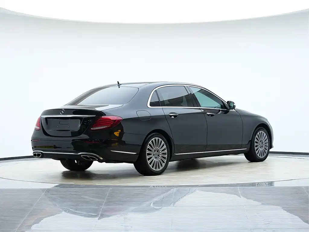 Mercedes-Benz E-Class 2020 — фото 6
