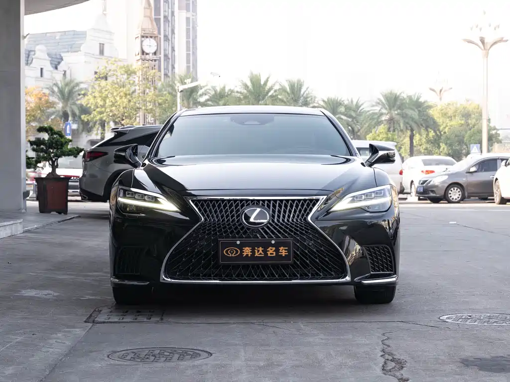 Lexus LS 2024