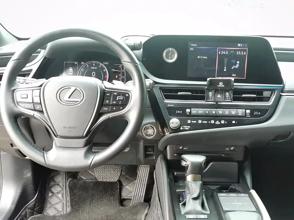 Lexus ES 2022 — фото 10