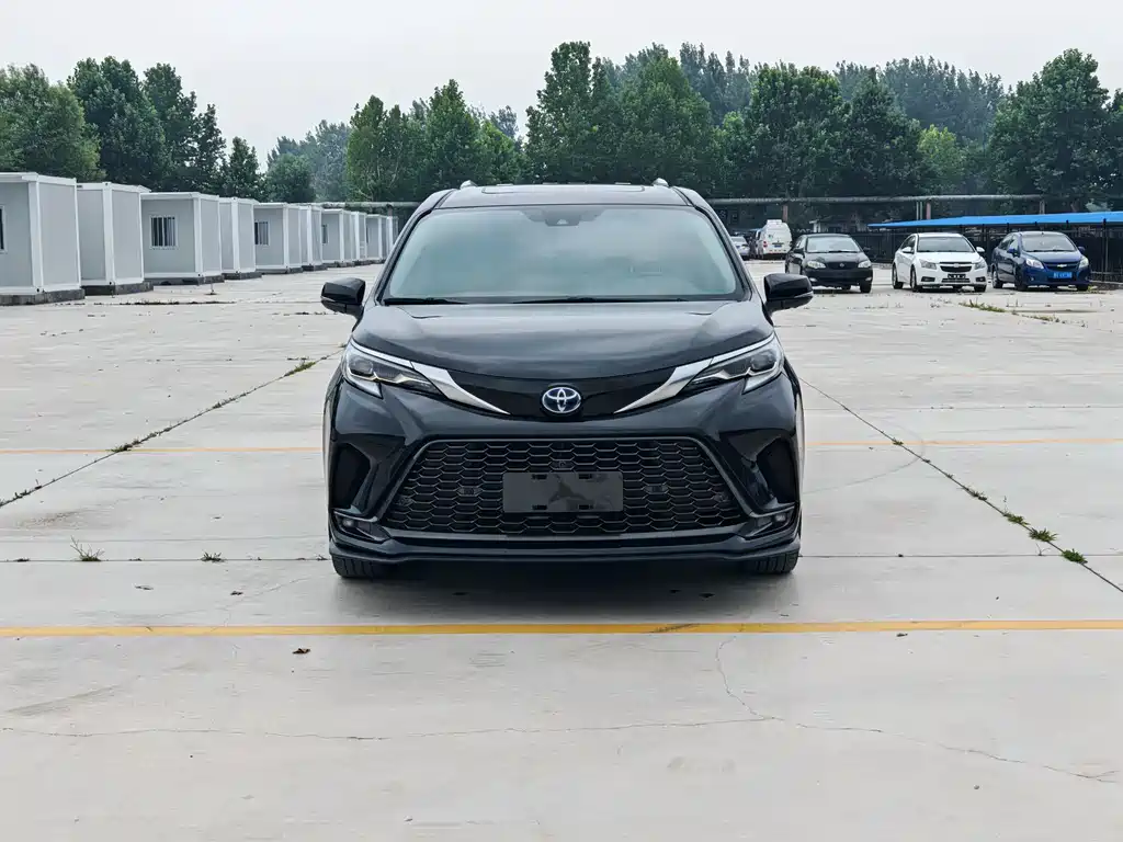 Toyota Granvia 2024
