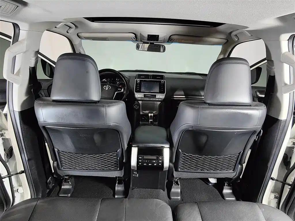Toyota Prado 2019 — фото 15