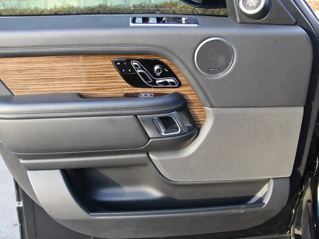 Land Rover Range Rover 2019 — фото 10