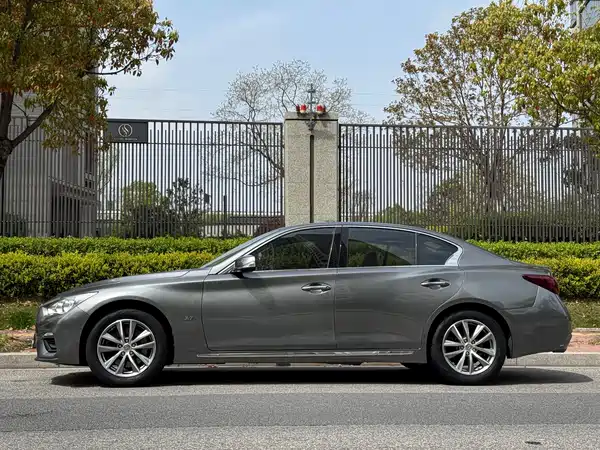 Infiniti Q50L 2018