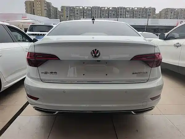 Volkswagen Sagitar 2021