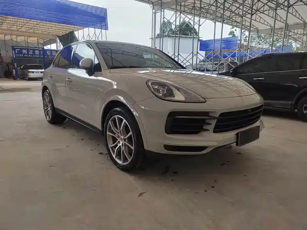 Porsche Cayenne 2021