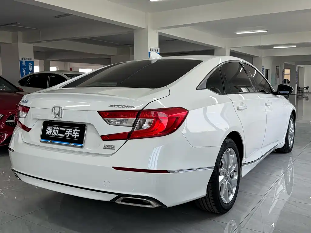 Honda Accord 2019 — фото 13