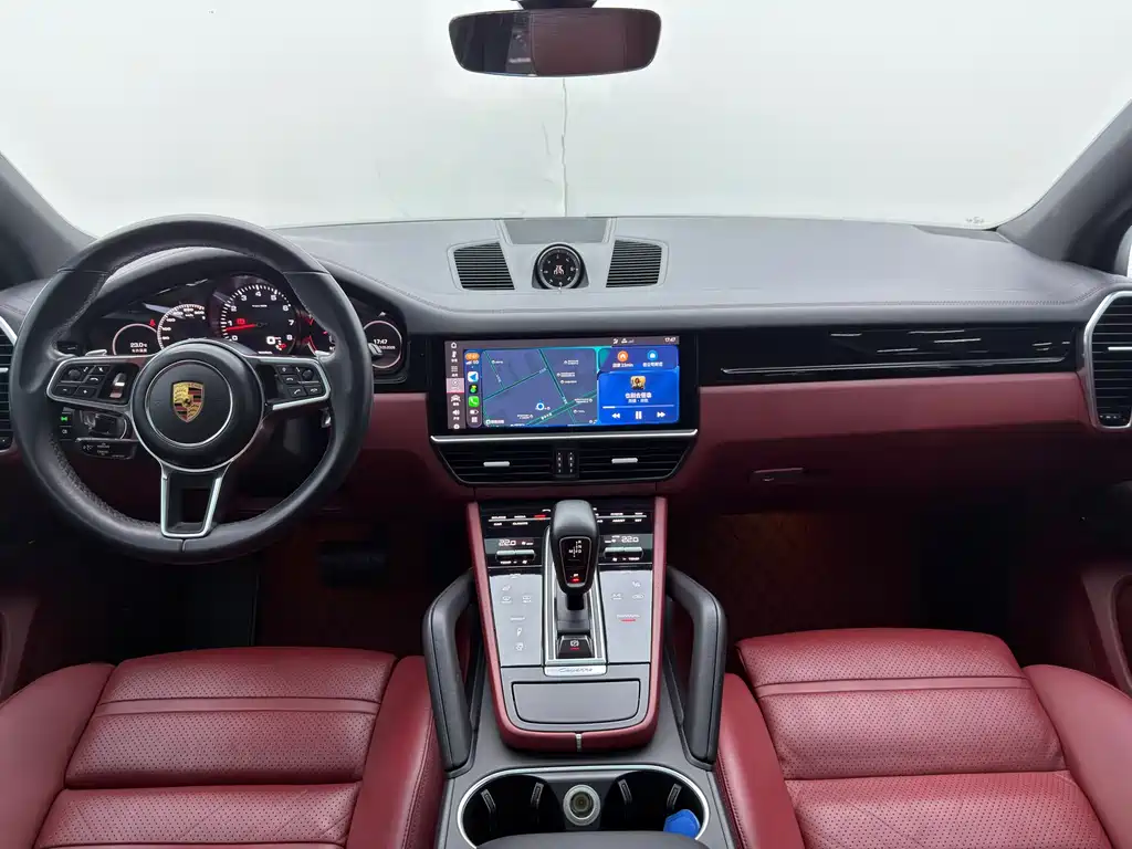 Porsche Cayenne 2019 — фото 17