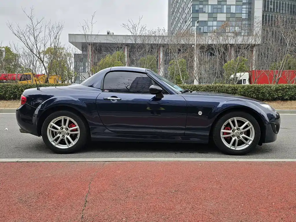 Mazda MX-5 2010 — фото 3