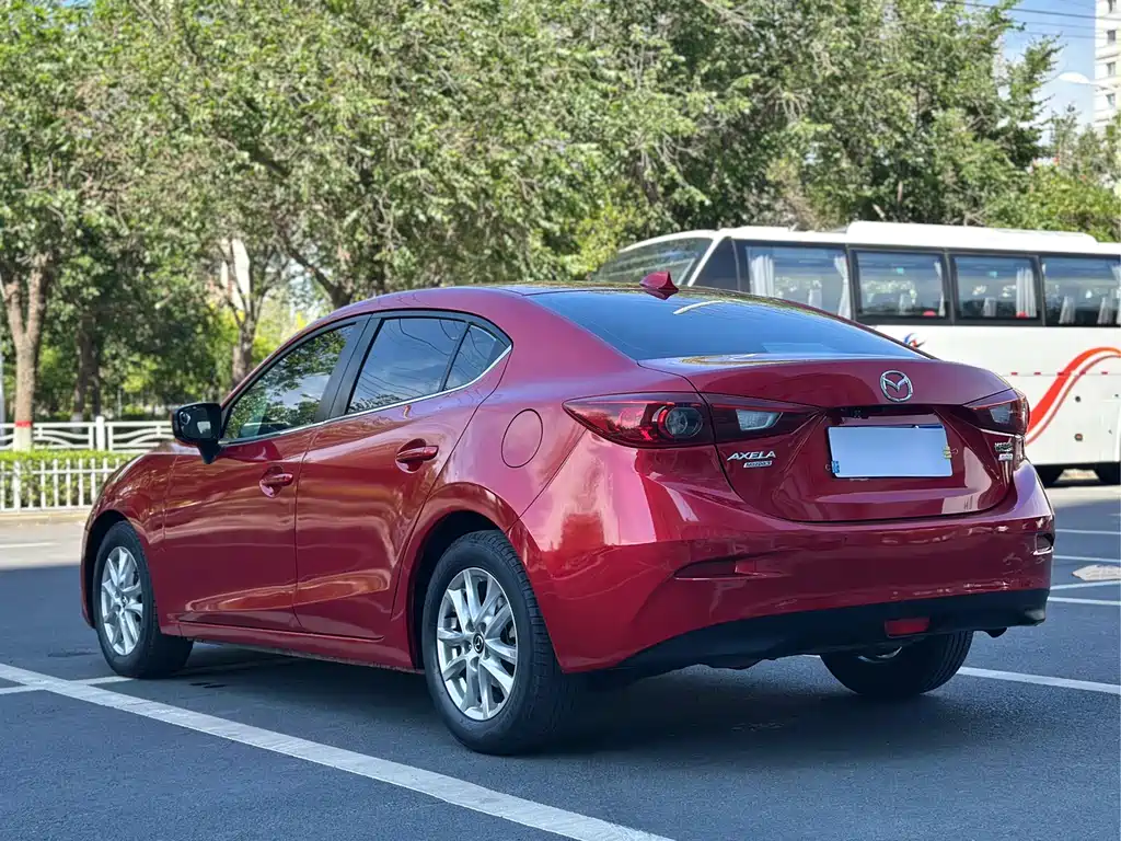 Mazda 3 Axela 2016 — фото 14