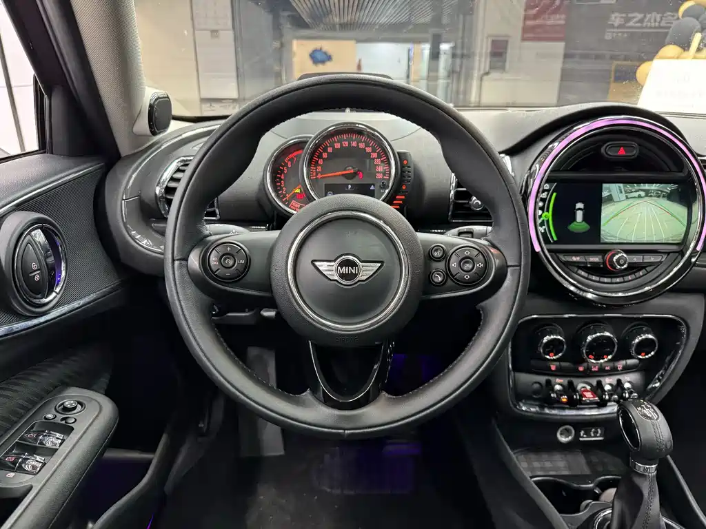 MINI Clubman 2017 — фото 15