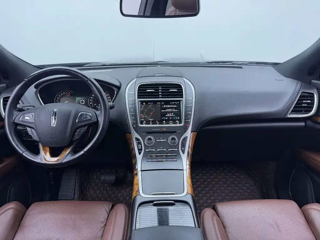 Lincoln MKX 2018 — фото 15