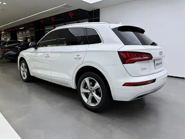 Audi Q5L 2020