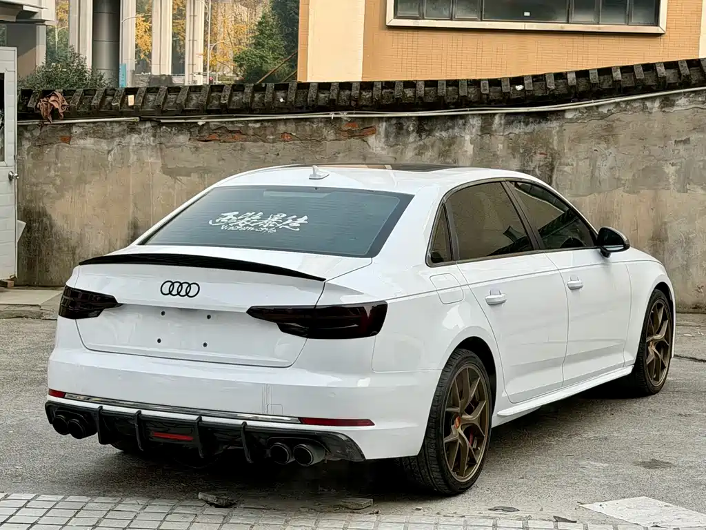 Audi A4L 2020 — фото 8