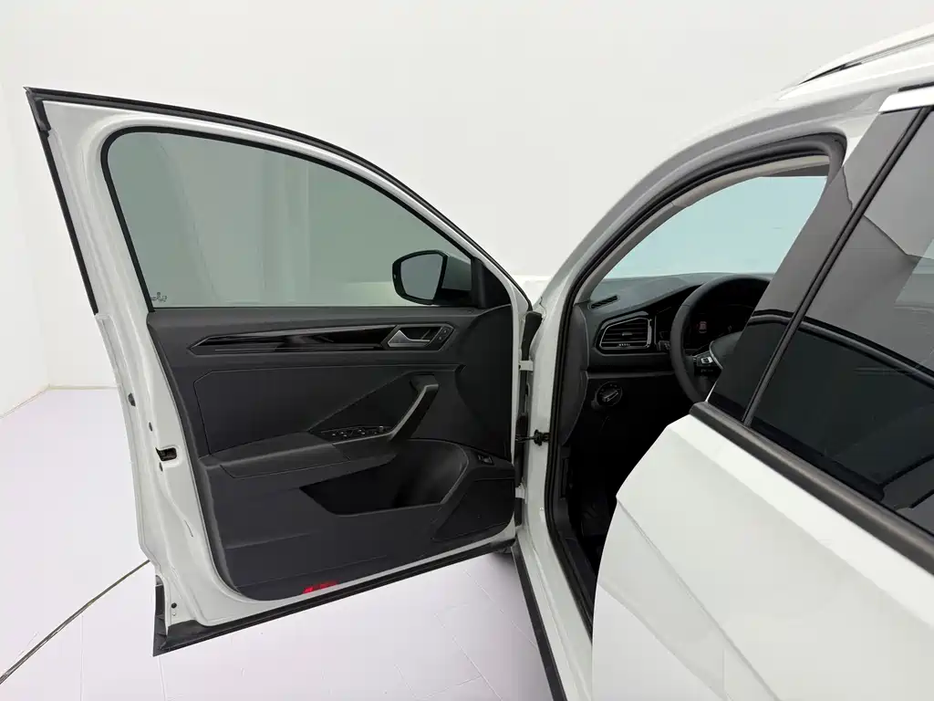 Volkswagen T-Roc 2022 — фото 22