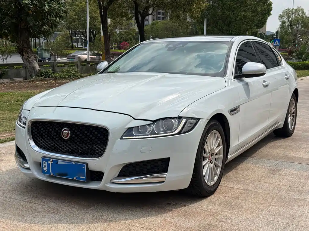 Jaguar XFL 2017