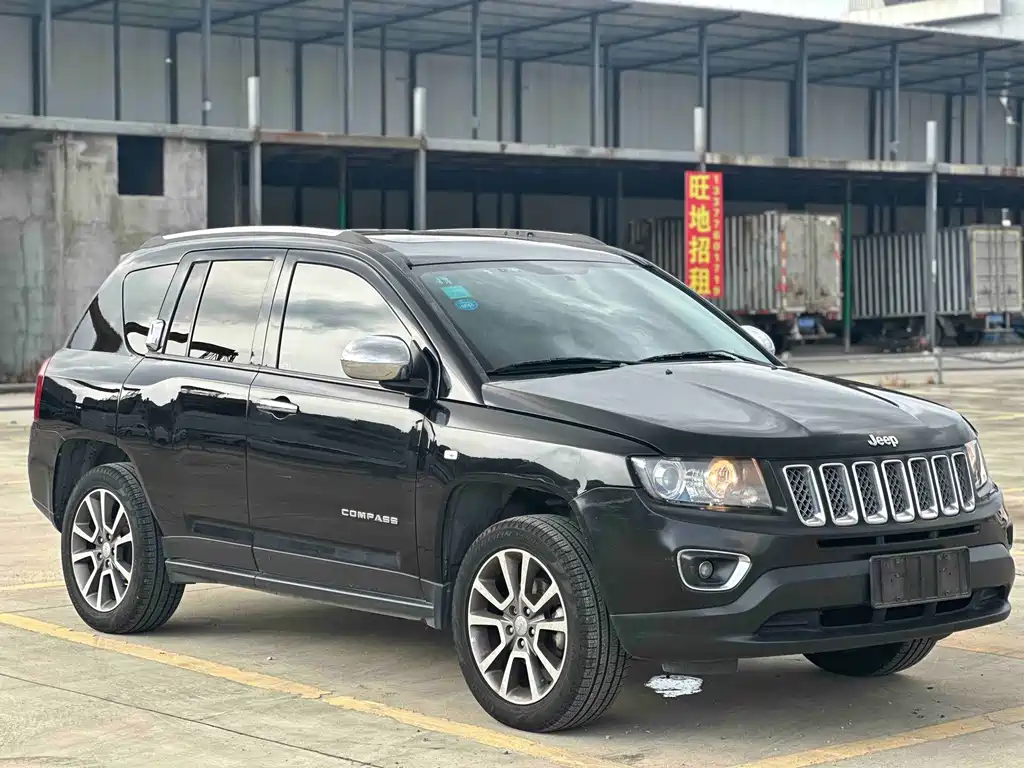 Jeep Compass 2015 — фото 3