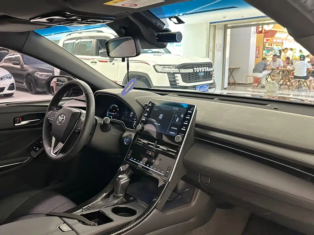 Toyota Avalon 2019 — фото 13
