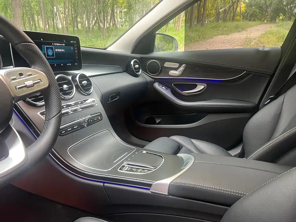 Mercedes-Benz C-Class 2020 — фото 9
