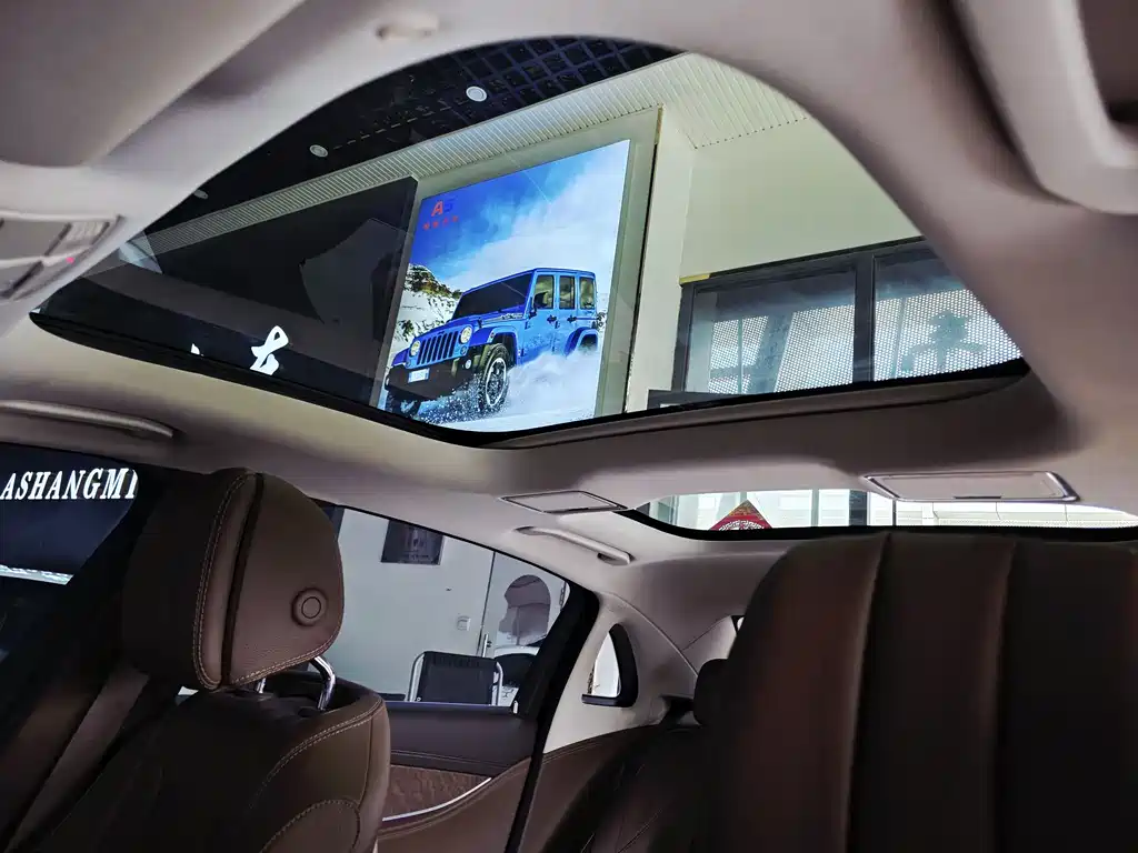 Mercedes-Benz E-Class 2021 — фото 10