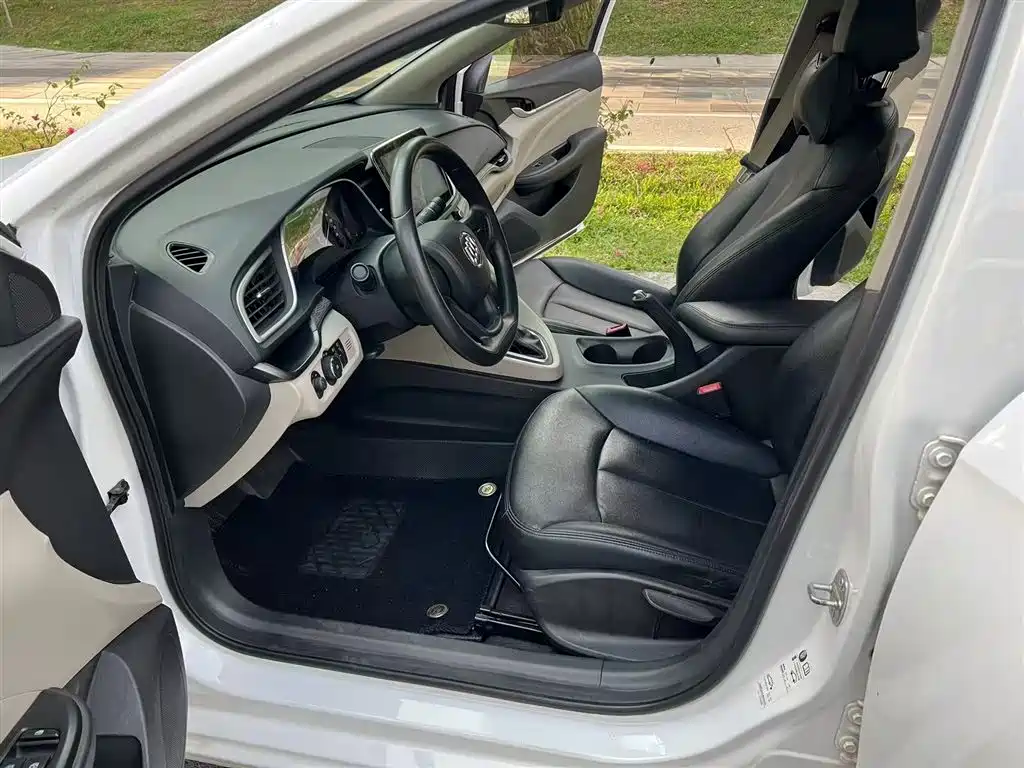 Buick Excelle 2019 — фото 11