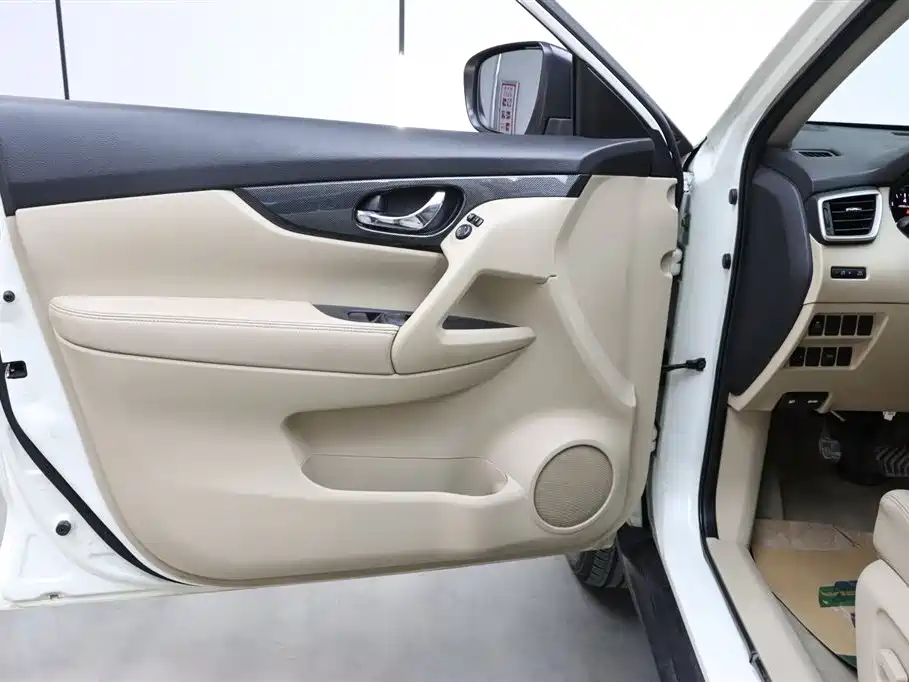 Nissan X-Trail 2014 — фото 11