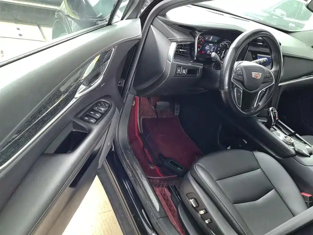 Cadillac XT5 2021 — фото 16
