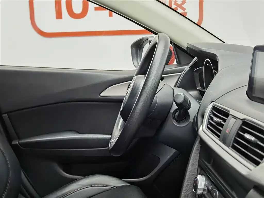 Mazda 3 Axela 2019 — фото 22