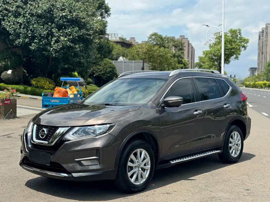 Nissan X-Trail 2017 — фото 1