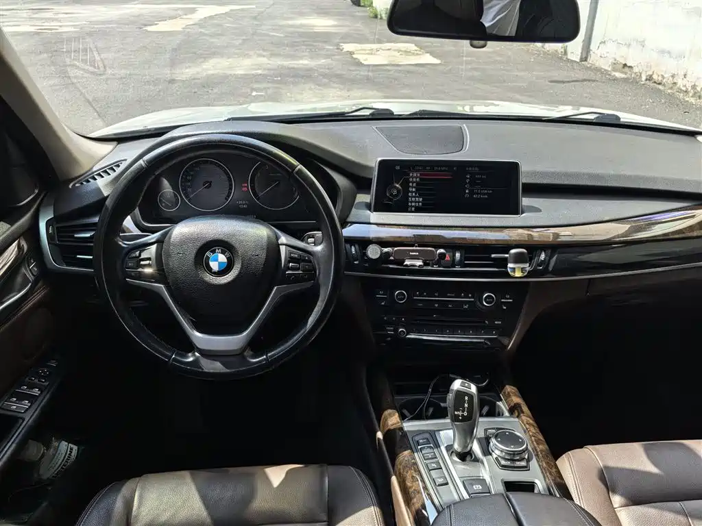 BMW X5 2015 — фото 14