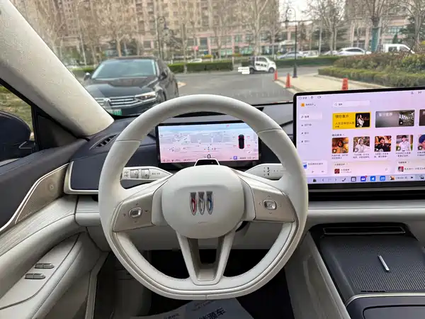 Buick Zhijing L7 2025