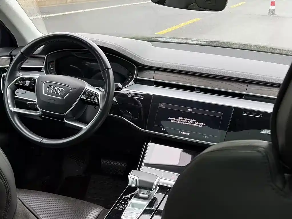 Audi A8 2021 — фото 15