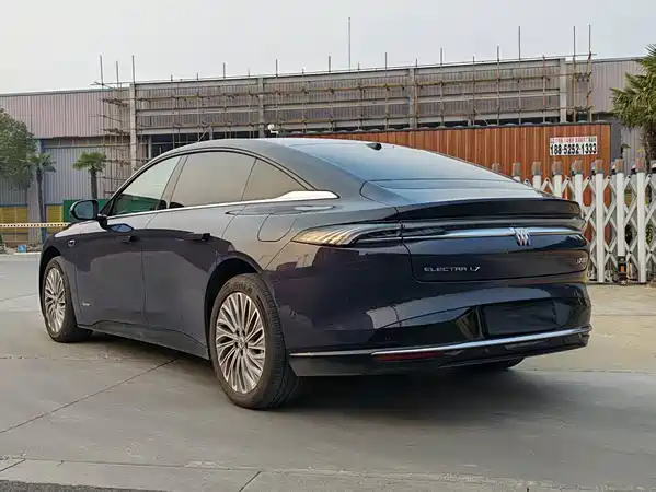 Buick Zhijing L7 2025