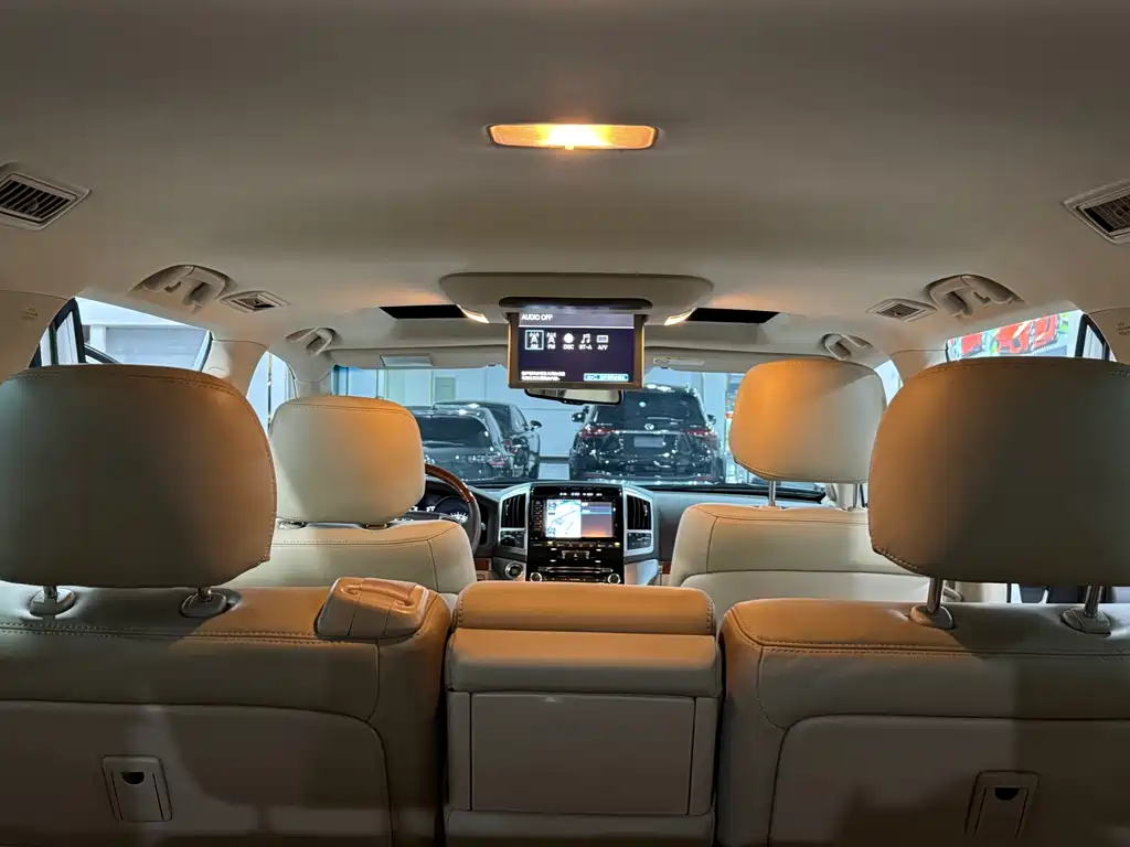 Toyota Land Cruiser 2015 — фото 13